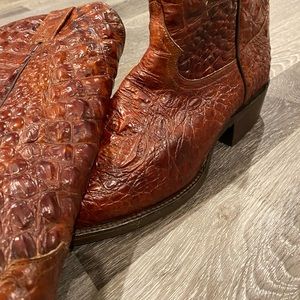 Caiman Embossed Mens Boots (Cognac)